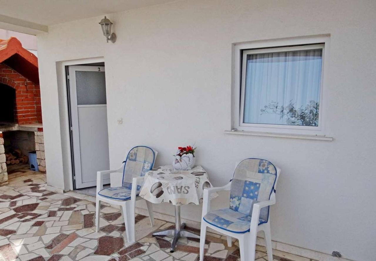 Apartments Tomislav - 120 M From Beach Donji Okrug  Exterior photo